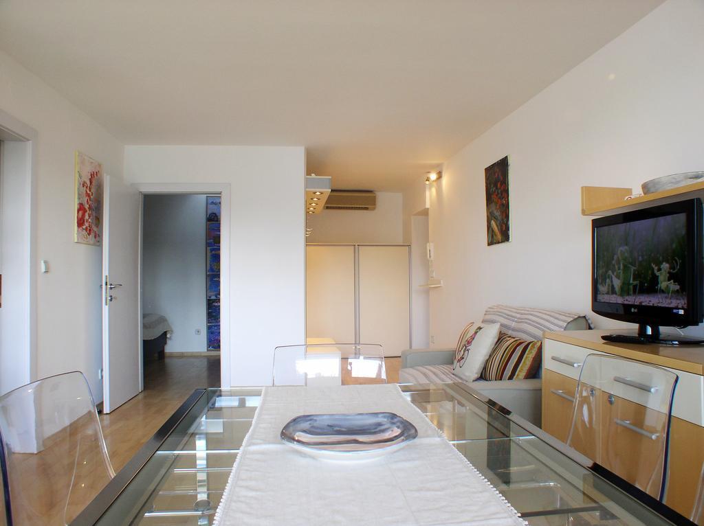 Charming Terrace Apartments Ana And Maria Tour As Lubiana Esterno foto